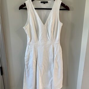 Banana Republic Denim Jean White Dress Size 2 Flare Waist Sleeveless V-neck